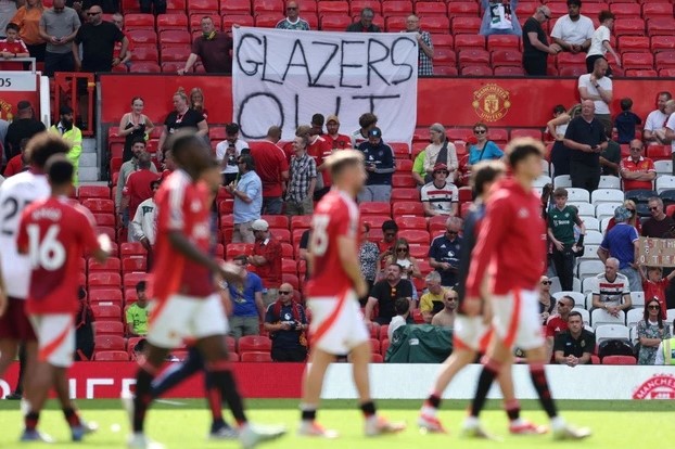 dai-gia-a-rap-san-sang-chi-6-nghin-ty-cho-fernandes-mu-kho-co-the-ngan-can