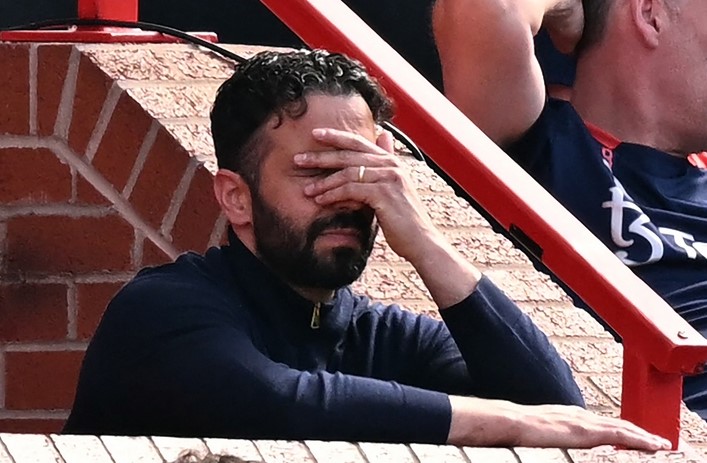 hlv-amorim-toi-san-sang-roi-mu-ma-khong-can-1-dong-boi-thuong-nao