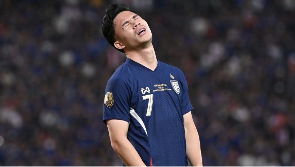 supachok-bi-loai-khoi-dt-thai-lan-sau-ban-thang-ban-vao-luoi-tuyen-viet-nam