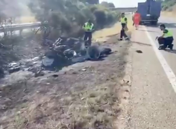 xot-xa-voi-loi-hua-con-dang-do-cua-jota-voi-dan-con-tho