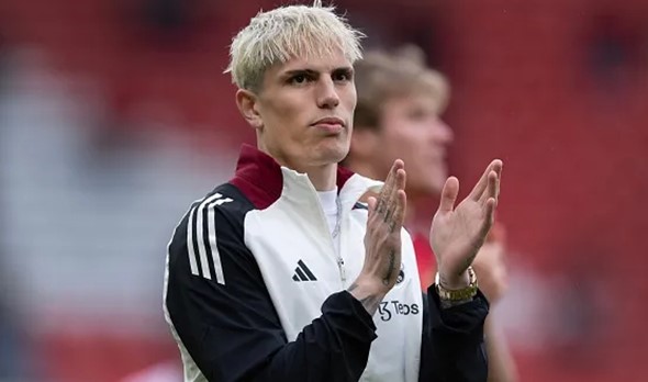 he-lo-ly-do-khien-mu-chua-the-ban-garnacho-cho-chelsea