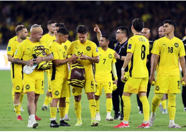 khang-cao-mai-khong-duoc-malaysia-chan-nan-tu-bo-va-chap-nhan-an-phat-tu-fifa