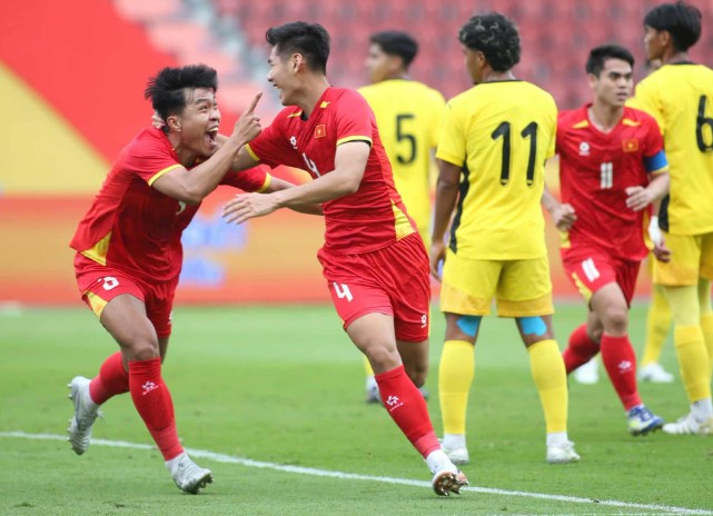 truyen-thong-malaysia-thua-nhan-u22-viet-nam-qua-dang-cap-khong-bu-cho-doi-nha