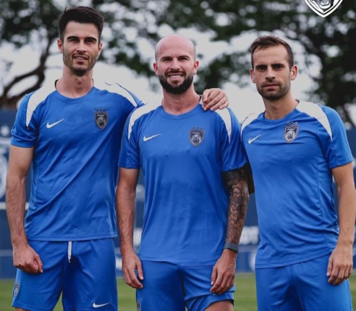 xuan-son-duoc-so-sanh-voi-3-cau-thu-nhap-tich-lau-cua-malaysia